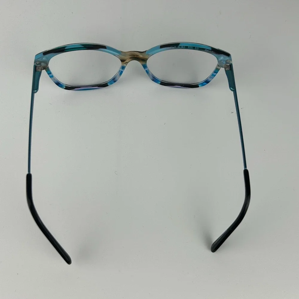 Outspoken women eyeglasses